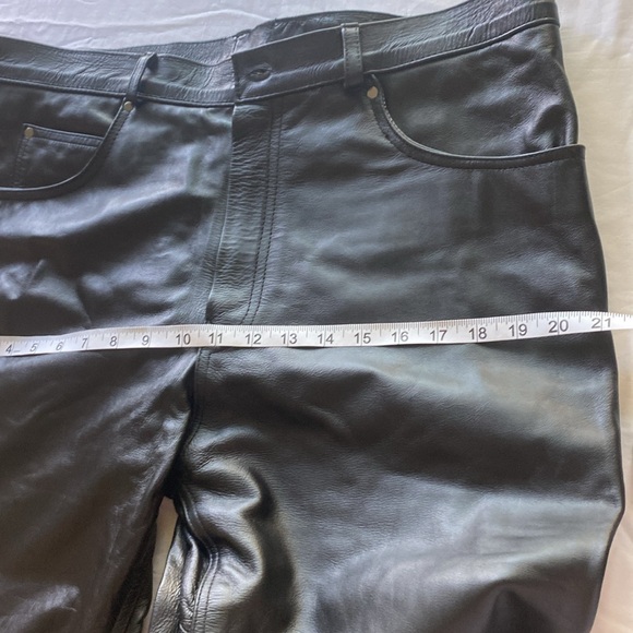 Men's Black Rocker Leather Pants - Picture 15 of 15